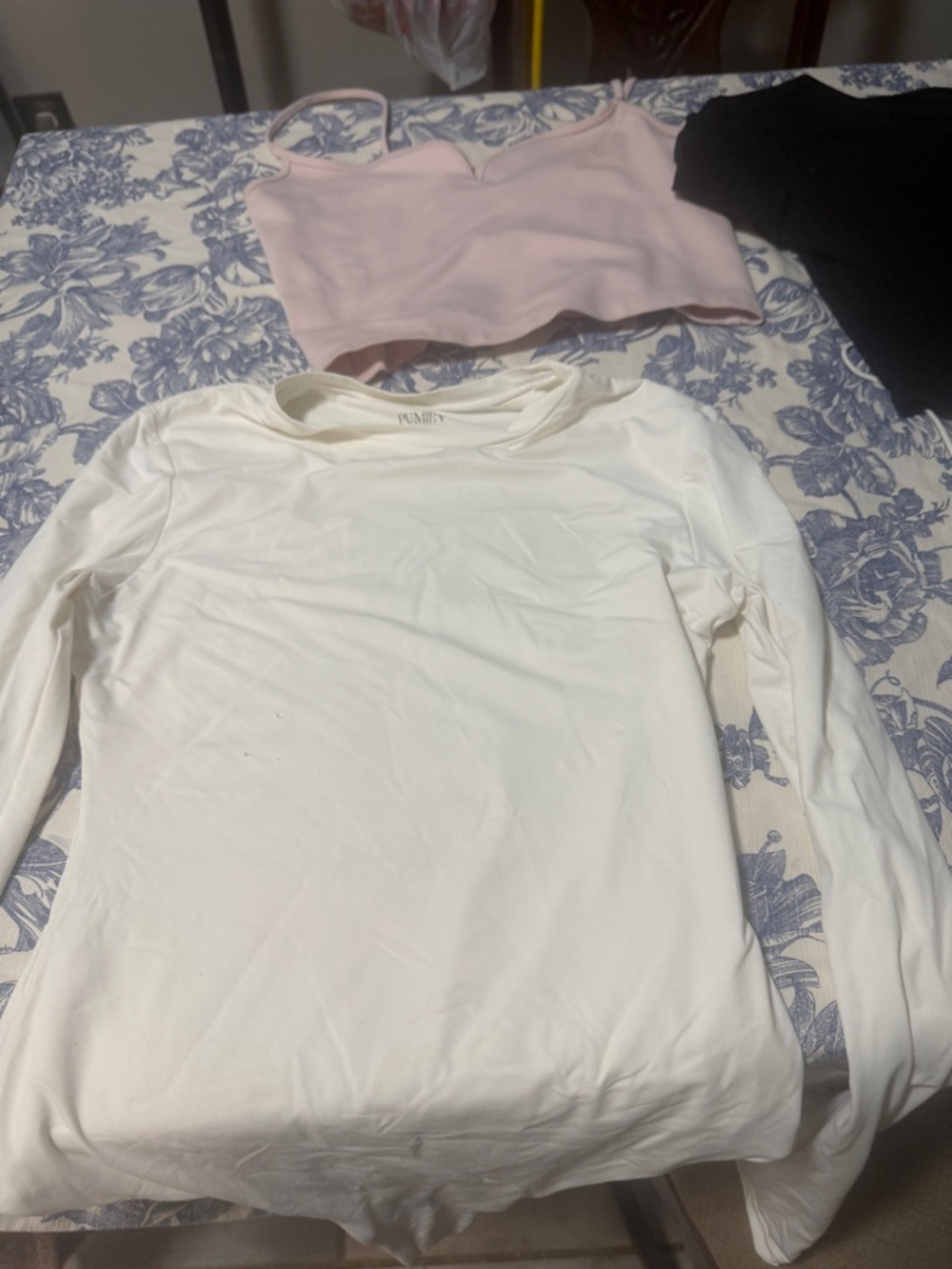 9 shirts—Abercrombie & Fitch Light Pink Crewneck Top - Picture 15 of 16